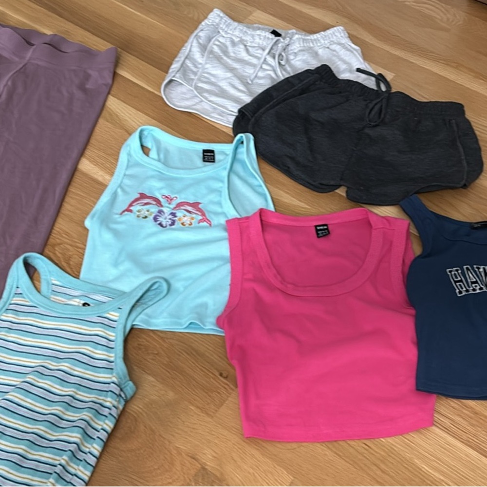 Assorted clothes size extra small
